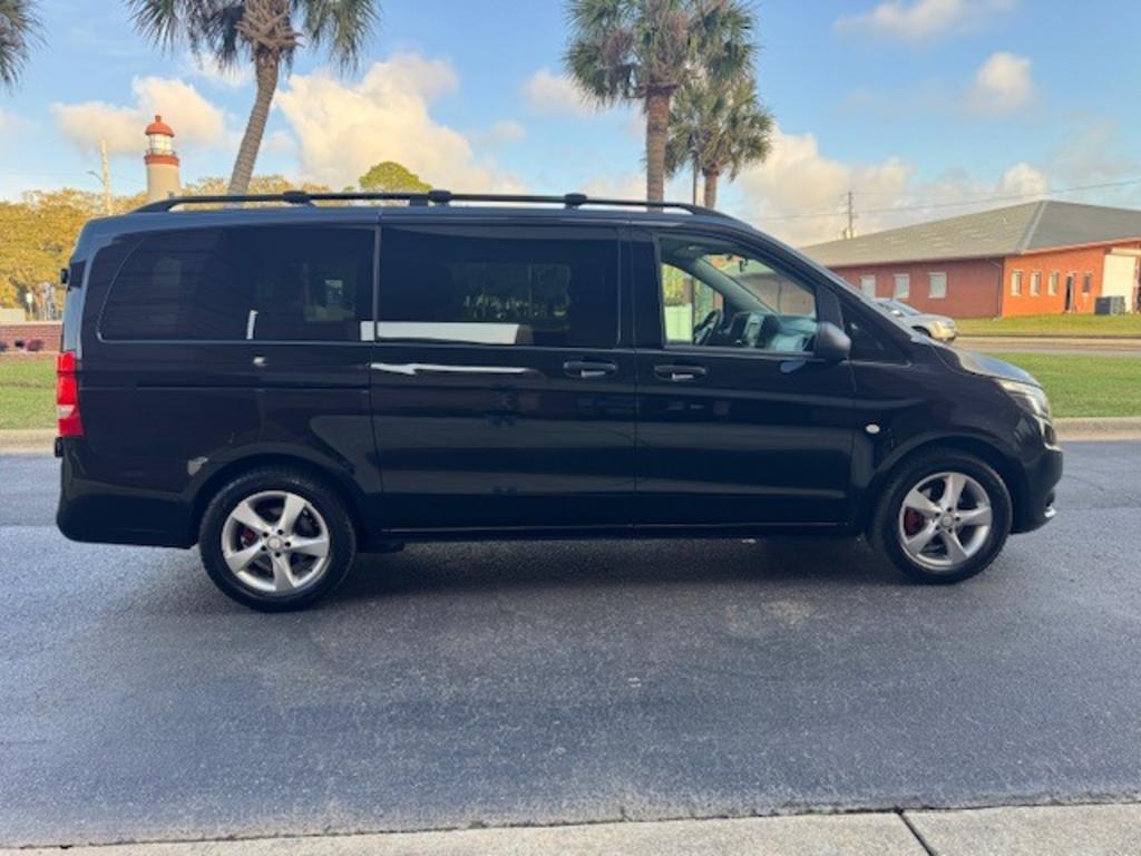2018 Mercedes-Benz Metris Passenger Van Base