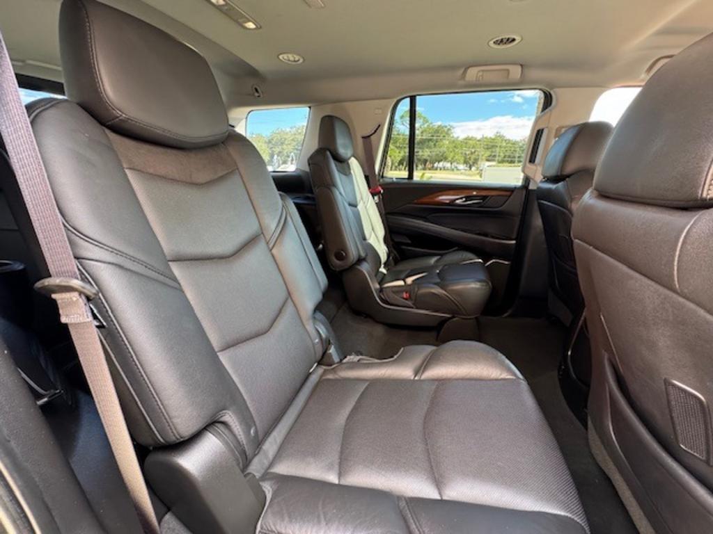 2016 Cadillac Escalade Base - Photo 16