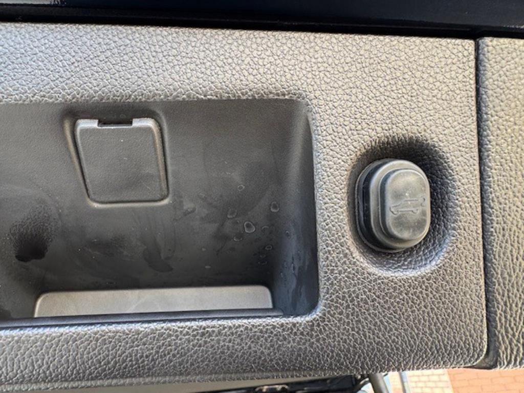 2016 Cadillac Escalade Base - Photo 25