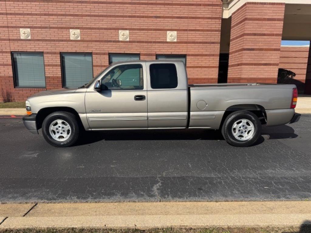 1999 Chevrolet C1500 LS