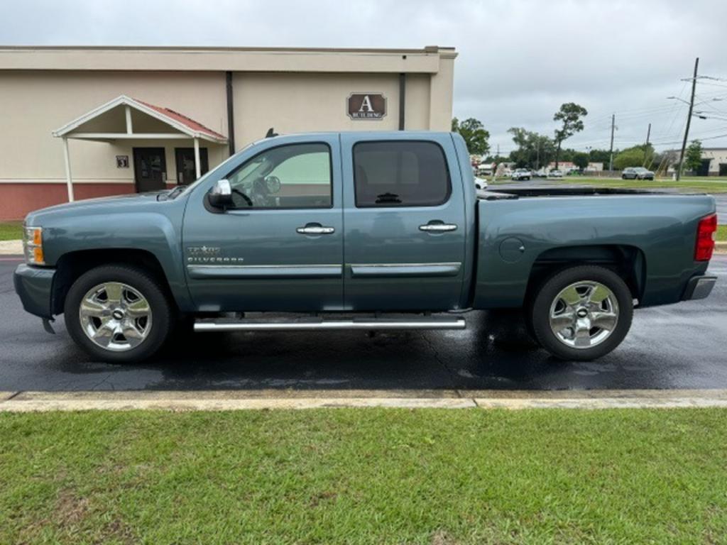 2010 Chevrolet Silverado 1500 LT Crew Cab's photo