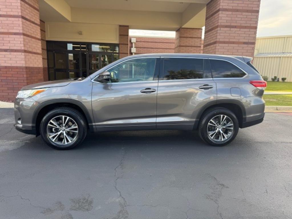 2018 Toyota Highlander LE