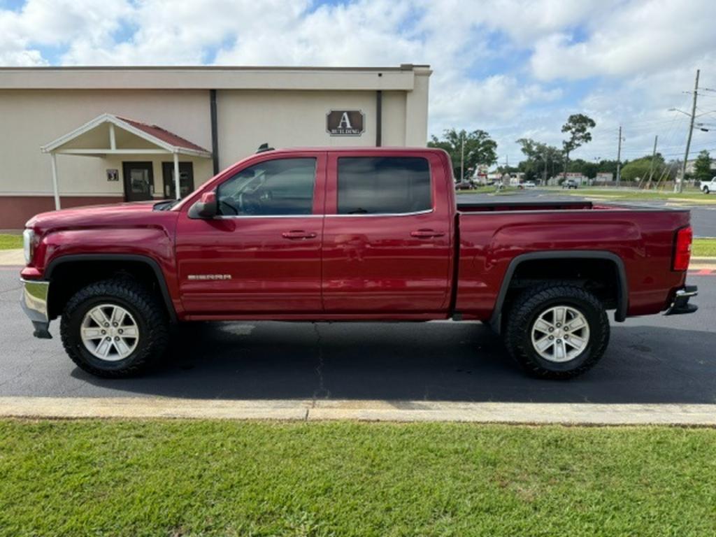 2018 GMC Sierra 2WD Crew Cab Short Box SLE's photo