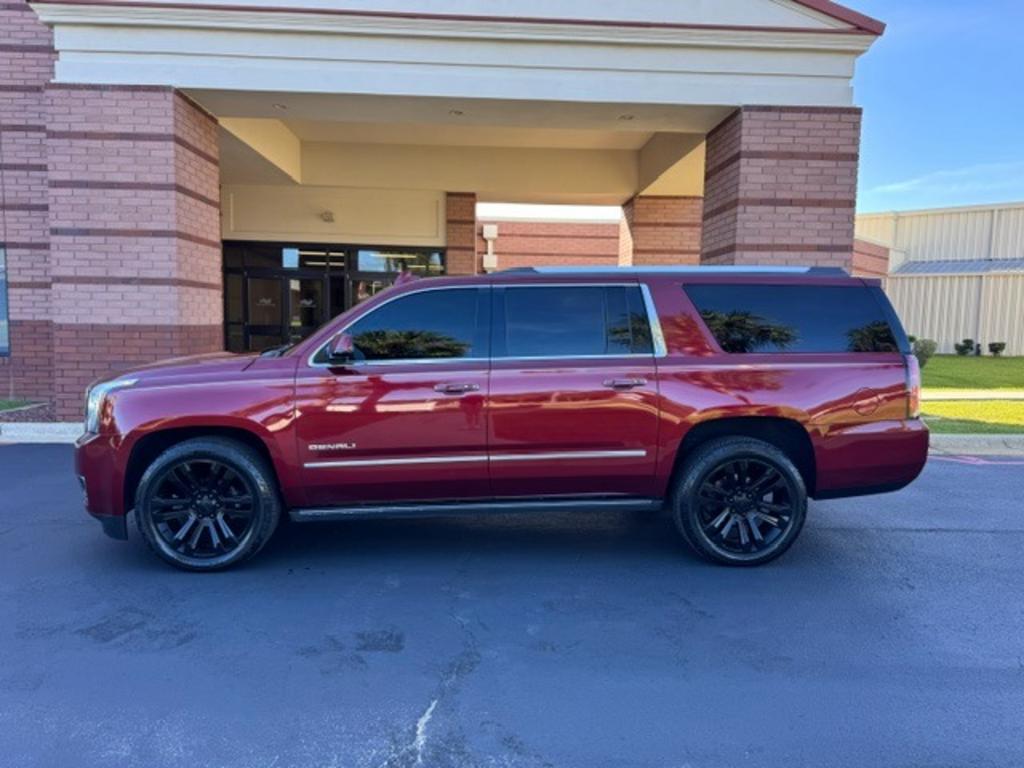 2018 GMC Yukon Denali 2WD's photo