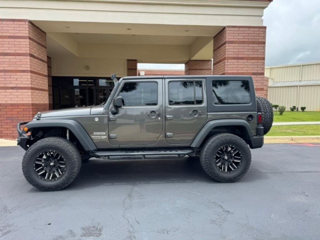 2018 Jeep Wrangler Sport's photo