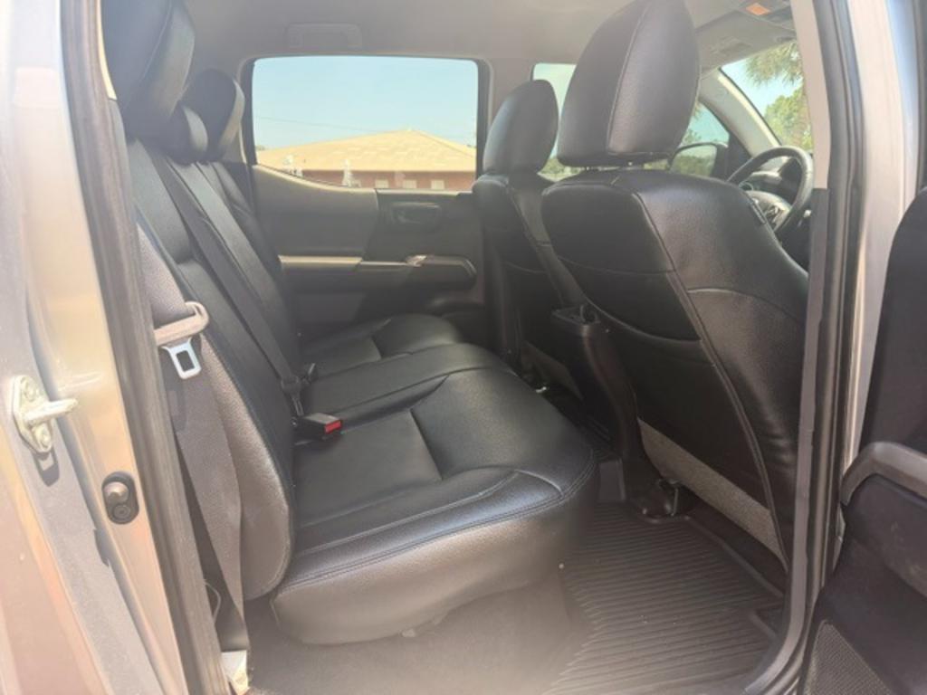 2021 Toyota Tacoma SR5 - Photo 13