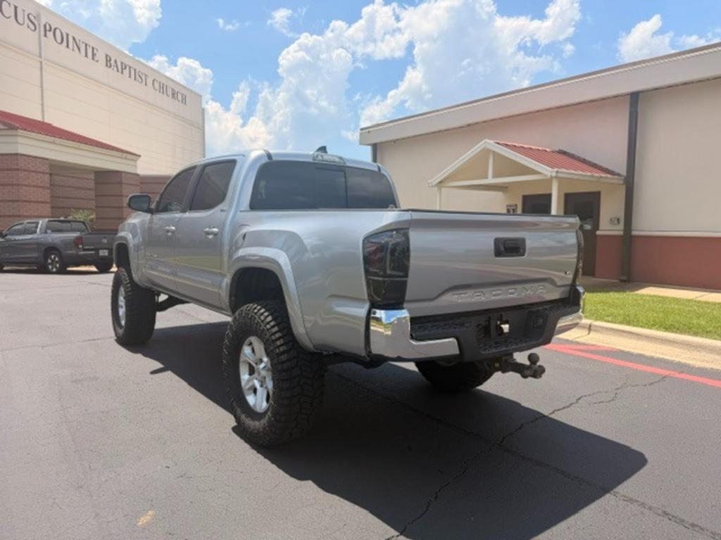 2021 Toyota Tacoma SR5 - Photo 9